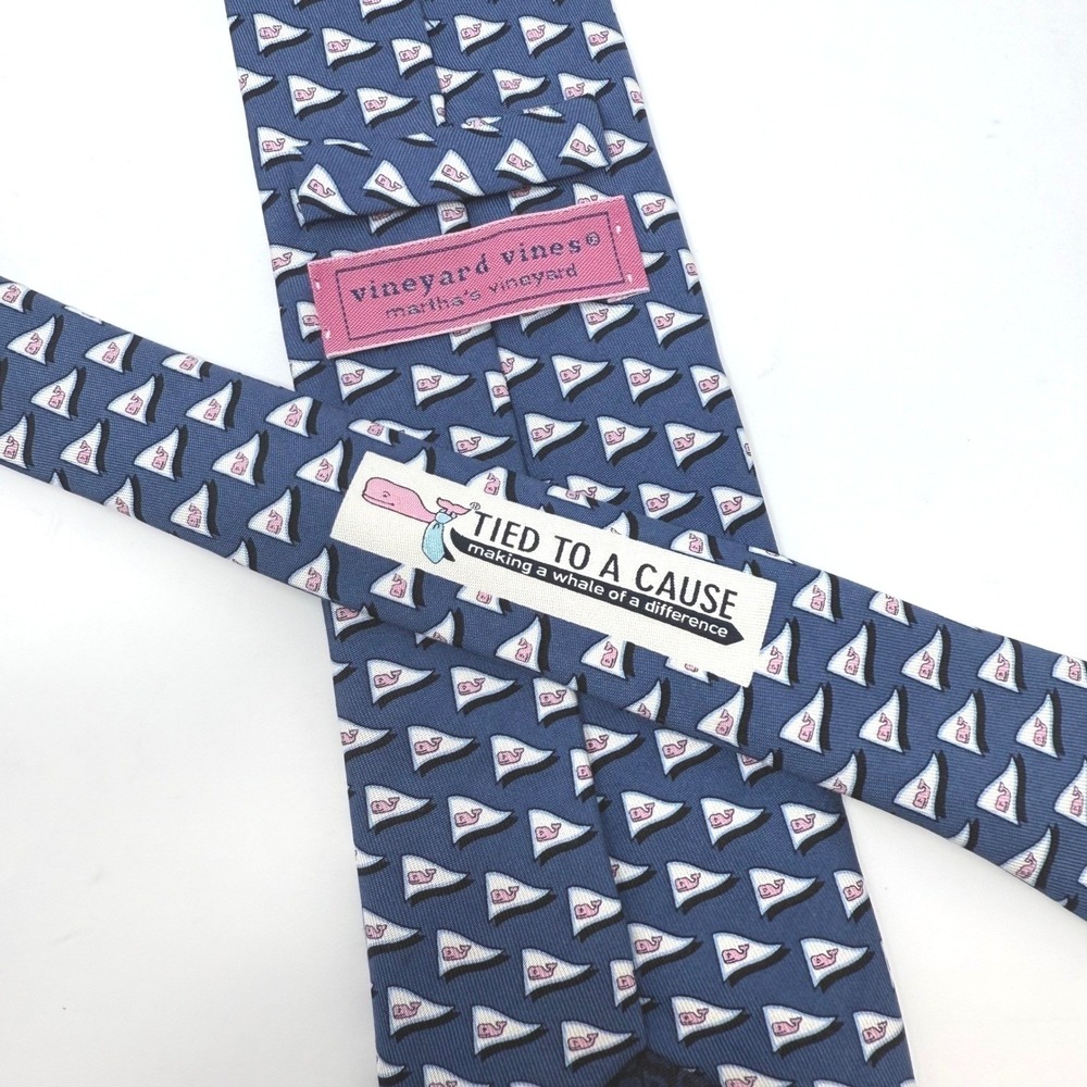 Vineyard Vines Mens Blue Whale Pennant Flag Silk Tie Tied to a Cause Made in USA